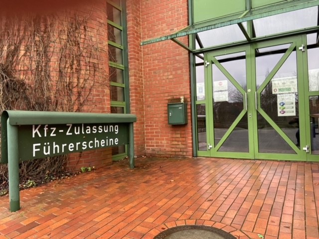 Die Kfz-Zulassungsstelle des Kreises Borken in Bocholt ist am Kirmes-Montag (16. Oktober 2023) geschlossen.